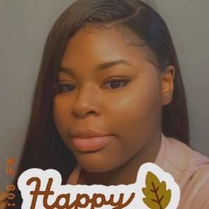 Meet your Posher, Alexia